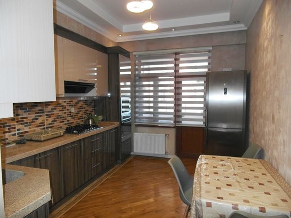 3 Otaqlı Mənzil Kirayə Verilir, 110 M², Heydər Əliyev Prospekti - 124, Bakı – Mənzillər – ucuztap.az