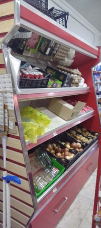Meyvə-tərəvəz vitrini – dəmir karkazlı, möhkəm konstruksiya – Bakı – ucuztap.az