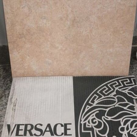 Keramoqranit Versace qızılı rəng (40x40 sm) – Bakı – ucuztap.az