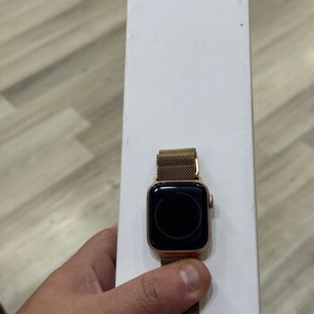 Apple Watch Series 5 Aluminum Gold 40mm – Bakı – ucuztap.az
