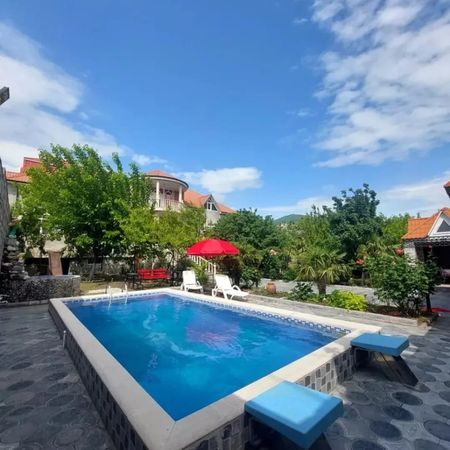 Bağ Evi Kirayə Verilir, 400 M², Salma Mümtaz Küç., Şəki – Şəki – ucuztap.az
