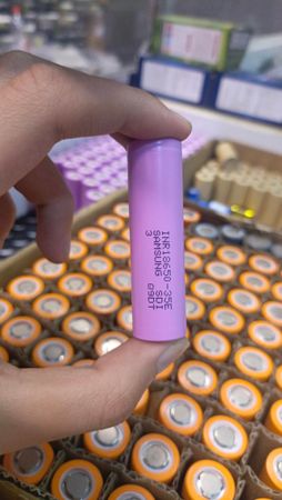18650 Batareya 3500 mah lıq tutuma malik Samsung – Bakı – ucuztap.az