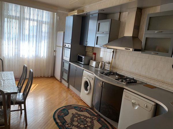 4 Otaqlı mənzil kirayə verilir, 200 m², Məhəmməd Naxçıvani küç. - 23, Bakı – Mənzillər – ucuztap.az