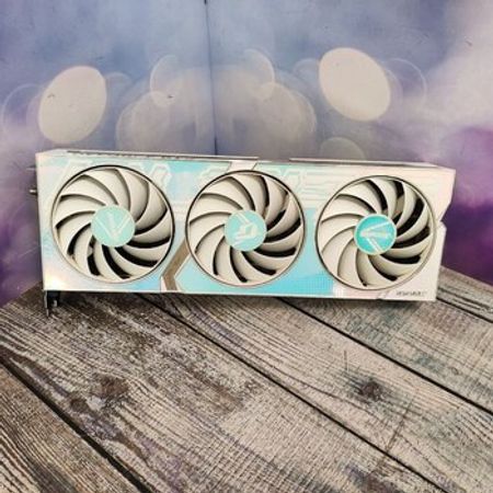 Colorful RTX 4070 I Game Ultra White 12GB video kart – Masaüstü kompüterlər – ucuztap.az