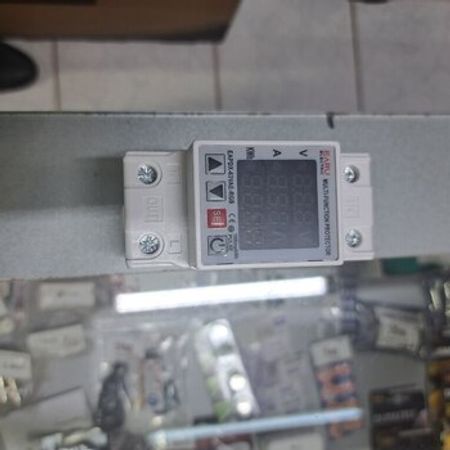 Ağıllı ekranlı rele 63A – Sumqayıt – ucuztap.az