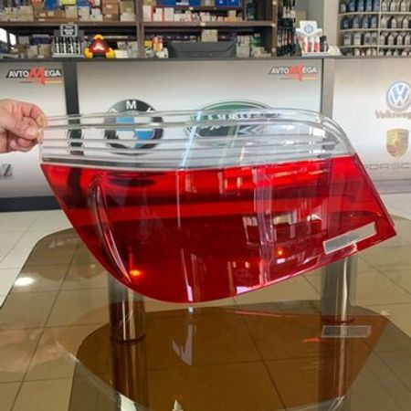 BMW E60 stop şüşəsi – Ehtiyat hissələri – ucuztap.az