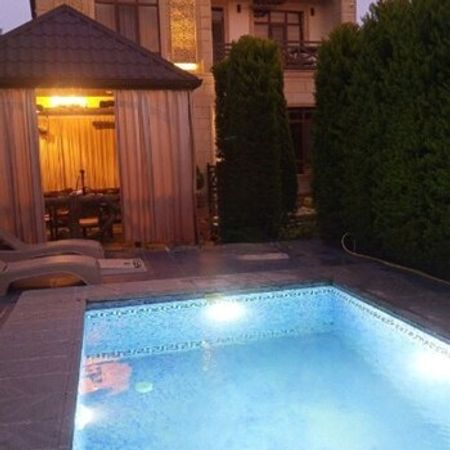 Villa kirayə verilir, Mərdəkan Buzovna yolu – Villalar, bağ evləri – ucuztap.az