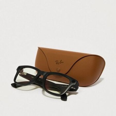 Ray-Ban Meta Wayfarer Gen 2 Matte Black Clear – Audio və video – ucuztap.az