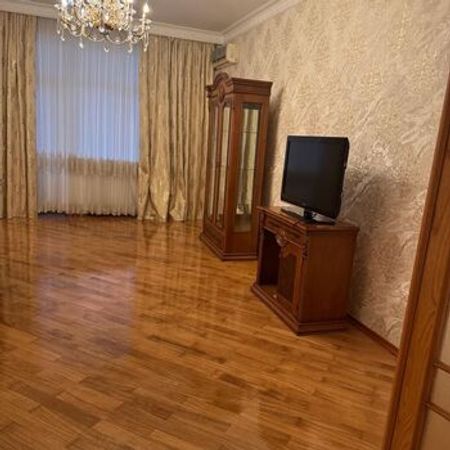 3-Otaqlı yeni tikili kirayə verilir, E.Akademiyası m., 140 m² – Bakı – ucuztap.az
