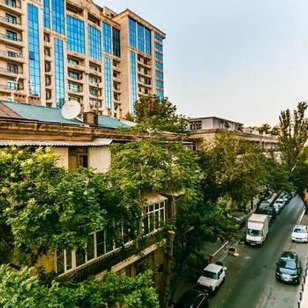 3-Otaqlı yeni tikili kirayə verilir, Əlövsət Quliyev küç.130, 155 m² – Mənzillər – ucuztap.az