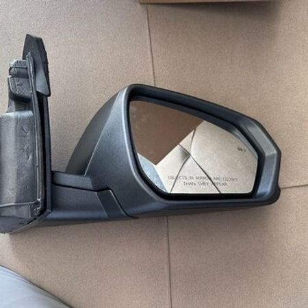 Chevrolet Equinox yan güzgüsü – Ehtiyat hissələri – ucuztap.az