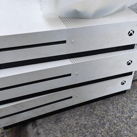 Xbox One S 500GB – Oyunlar, pultlar və proqramlar – ucuztap.az