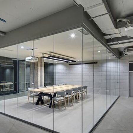 Ofis şüşə arakəsmə – Bakı – ucuztap.az