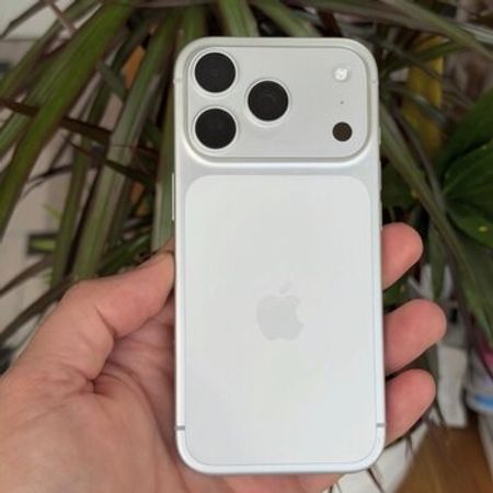 Apple iPhone 17 Pro Silver 256GB/12GB – Bakı – ucuztap.az