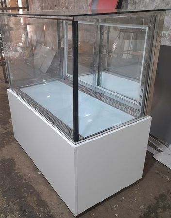 Dolab Şirniyyat – Biznes üçün avadanlıq – Bakı – ucuztap.az