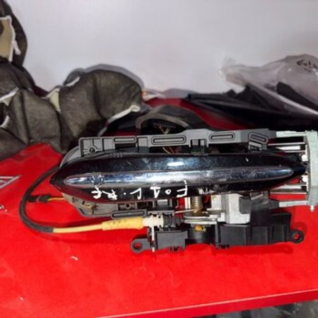 BMW F10 qapı tutacağı kilidi mexanizmi – Ehtiyat hissələri – ucuztap.az