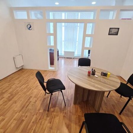 Ofis icarəyə verilir, Ə. Rəcəbli küç. – İcarəyə verilir – ucuztap.az