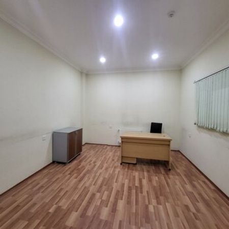 Ofis icarəyə verilir, Ə. Rəcəbli küç. – İcarəyə verilir – ucuztap.az