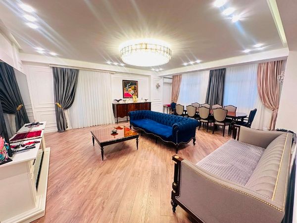 4 Otaqlı mənzil, 210 m², Həsən Salmani küç., Bakı – Mənzillər – ucuztap.az