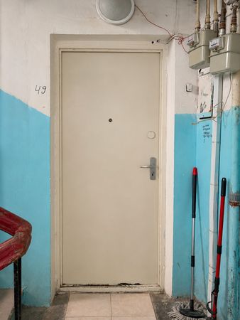 Dəmir qapı satılır – Pəncərələr, qapılar, eyvanlar – ucuztap.az