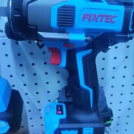 FIXTEC FCW10001 akkumulyatorlu zərbəli qayka açan, 20V, 1000 Nm – Təmir və tikinti – ucuztap.az