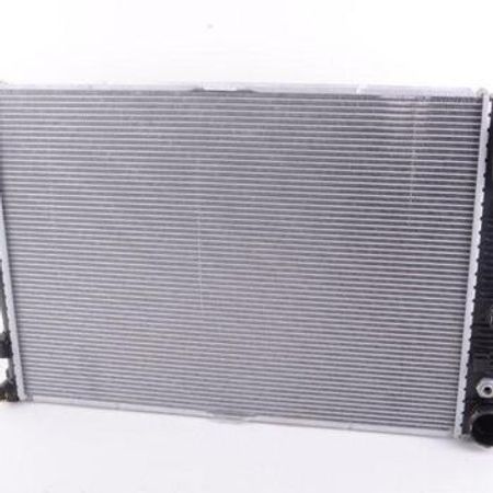Mercedes W221 su radiatoru – Ehtiyat hissələri – ucuztap.az