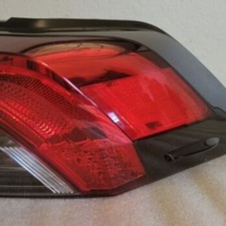 Toyota RAV 4 2019 arxa stop işığı – Ehtiyat hissələri – ucuztap.az