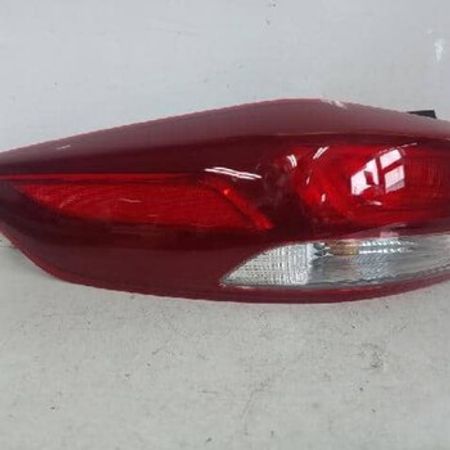 Hyundai Elantra 2016 arxa stop işığı – Ehtiyat hissələri – ucuztap.az