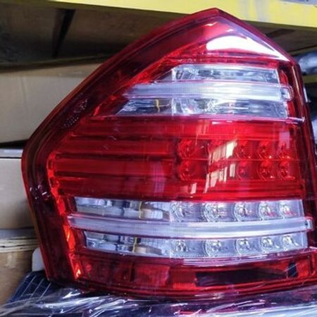 Mercedes Gl 164 arxa stop işığı – Ehtiyat hissələri – ucuztap.az