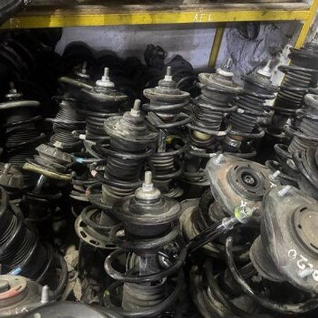 Toyota Prius amortizatorları – Ehtiyat hissələri – ucuztap.az