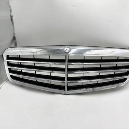 Mercedes-Benz E220 qabaq radiator barmaqlığı – Bakı – ucuztap.az