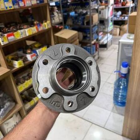 Toyota Land Cruiser 200 qabaq təkər topu – Bakı – ucuztap.az