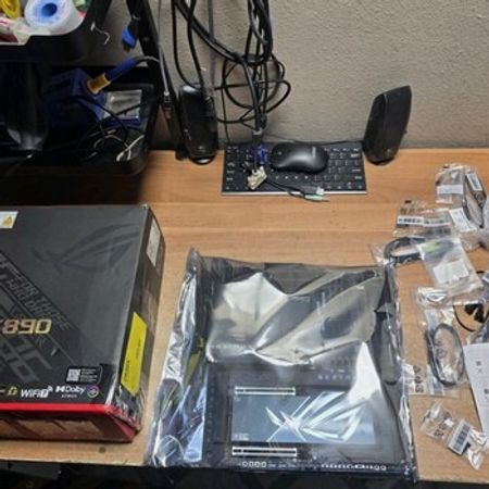 Ana plata ASUS ROG Maximus Z890 Extreme – Masaüstü kompüterlər – ucuztap.az