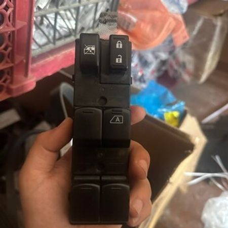 Nissan şüşə qaldıran düyməsi – Bakı – ucuztap.az