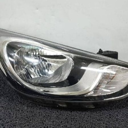 Hyundai Accent 2011 ön farası – Ehtiyat hissələri – ucuztap.az