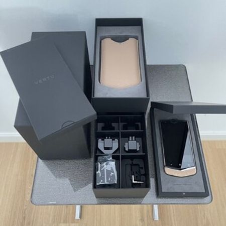 Vertu Constellation Cappuccino Calf 32GB – Bakı – ucuztap.az