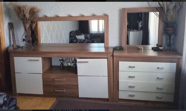 Kilimdən 2güzgülü komod.stol və stullar.divan və kreslolar – Bakı – ucuztap.az