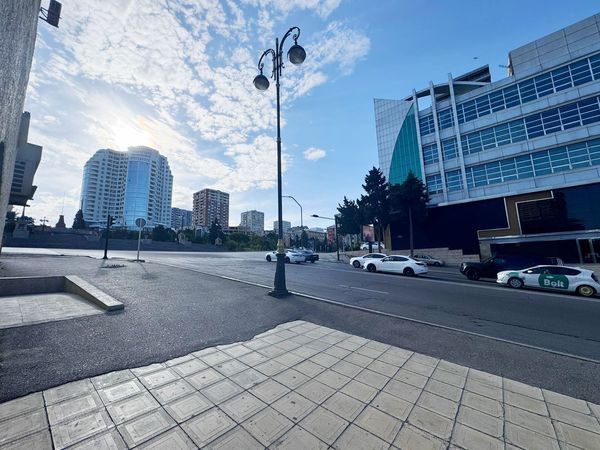 3 Otaqlı mənzil, 65 m², Elmlər Akademiyası metrosu, BDU və 53 saylı məktəbin yanı, Bakı – Bakı – ucuztap.az
