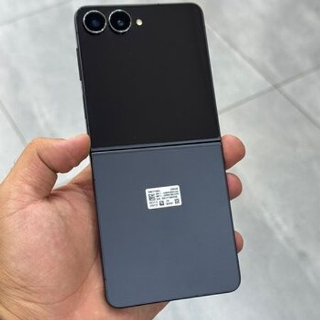 Samsung Galaxy Z Flip 7 Jet Black 256GB/12GB – Bakı – ucuztap.az