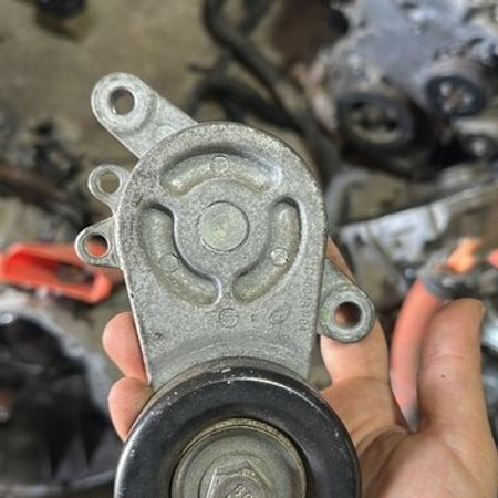 Nissan Note kəmər tarımlayıcı roliki – Bakı – ucuztap.az