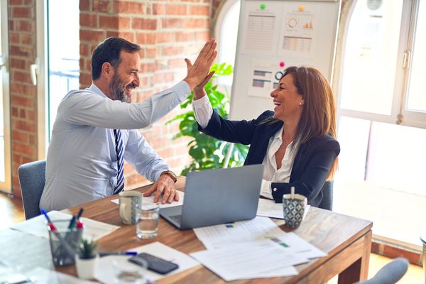 Məlumat meneceri axtarılır – Bakı – ucuztap.az