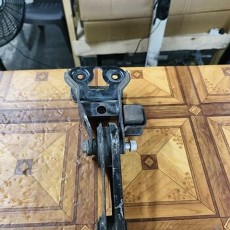 Toyota Prius 20 kuza mühərrik yastığı – Ehtiyat hissələri – ucuztap.az