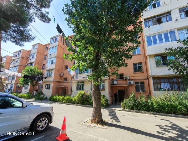 3 Otaqlı mənzil, 80 m², Qara Qarayev metrosu, Bakı – Bakı – ucuztap.az