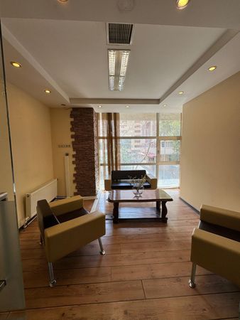 Ofis icarəyə verilir, 180 m², Nəsimi polisinin yanı, Bakı – İcarəyə verilir – ucuztap.az