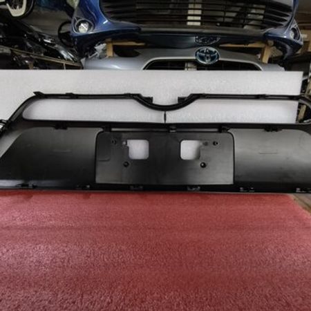Toyota Aqua Ön Nömrə Yeri – Bakı – ucuztap.az