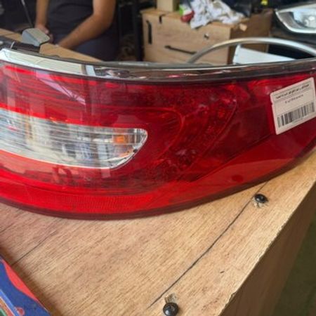 Hyundai Grandeur stop işığı – Bakı – ucuztap.az