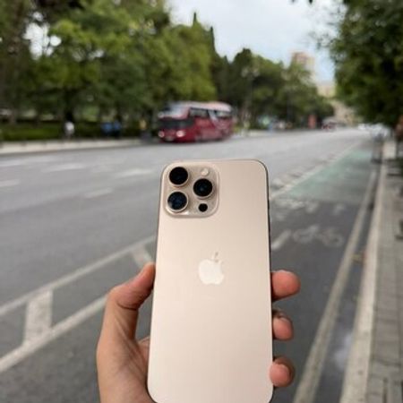 Apple iPhone 16 Pro Max Desert Titanium 256GB/8GB – Bakı – ucuztap.az