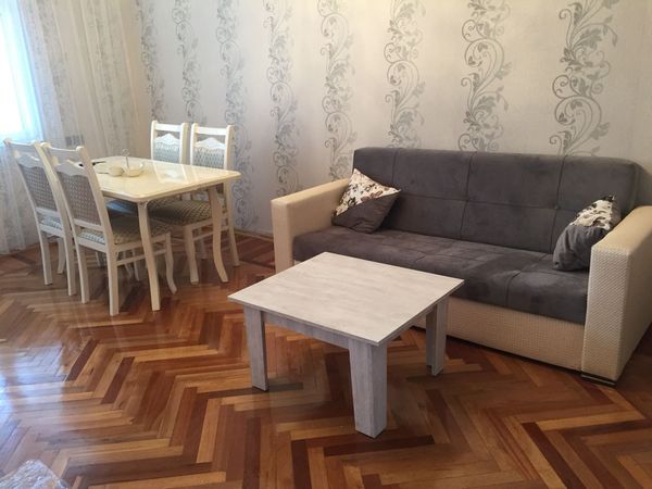 2 Otaqlı Mənzil, 55 M², Nesimi R. Memar Ecemi Metrosu Yaxinliqinda, Bakı – Bakı – ucuztap.az