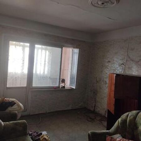 3-Otaqlı mənzil, 12-ci mkr., 75 m² – Satılır – ucuztap.az