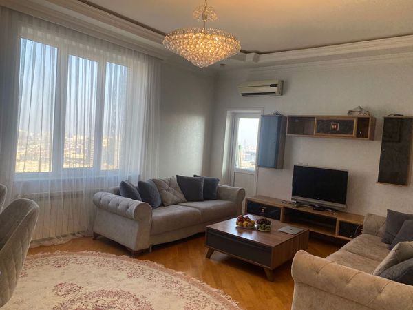 3 Otaqlı mənzil, 111 m², 9-cu mikrorayon, Mir Cəlal küçəsində, Bakı – Bakı – ucuztap.az